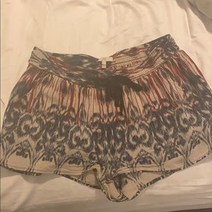 Joie draw string shorts, size L